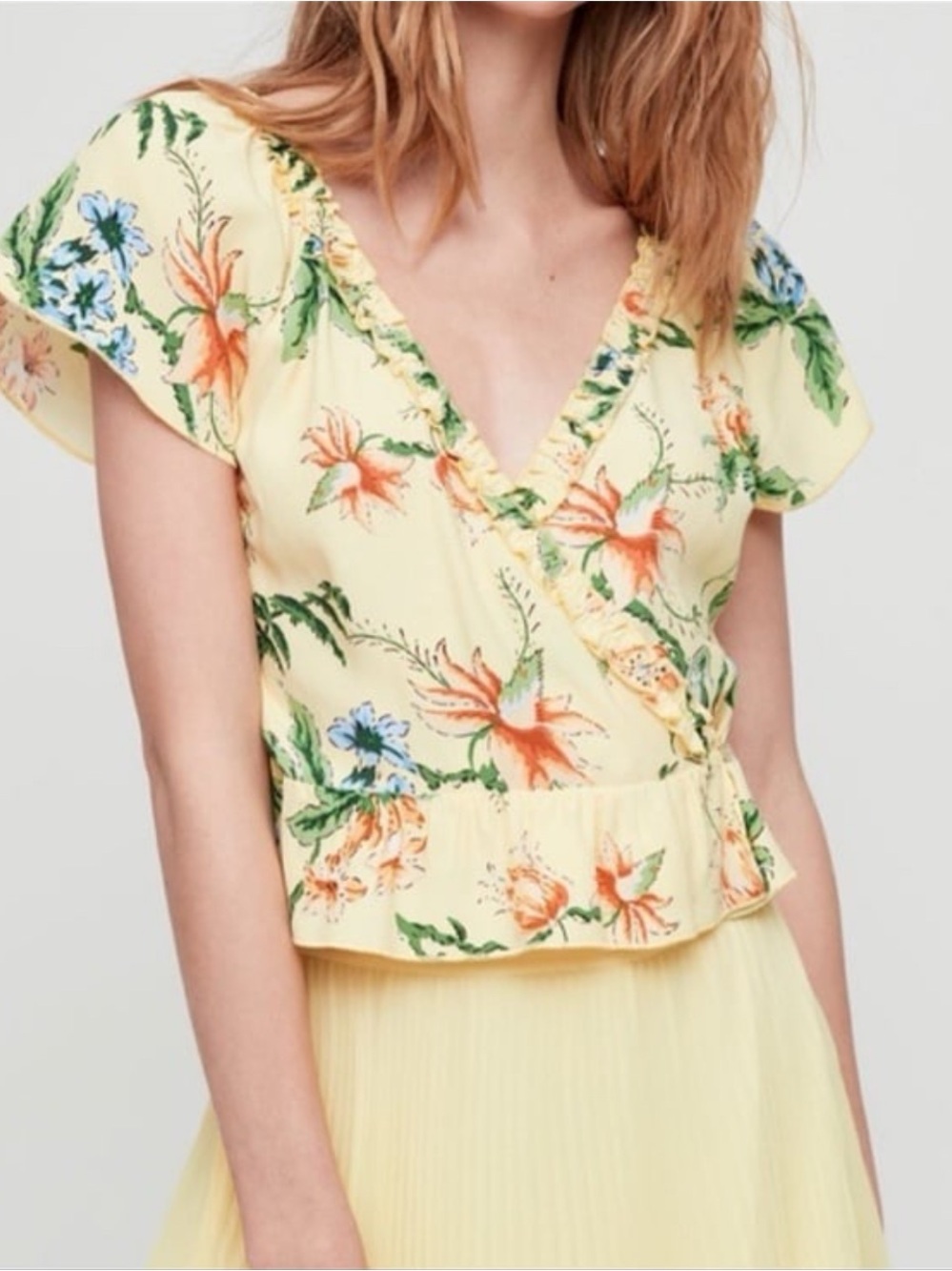 Wilfred Aritzia Yellow Floral Lightweight Wrap Aurelia Top Small